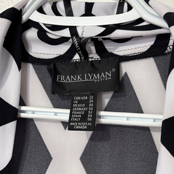 ✨ Frank Lyman Design Black/White Geometric Open-Front Cardigan – Size 22 - Picture 3 of 6